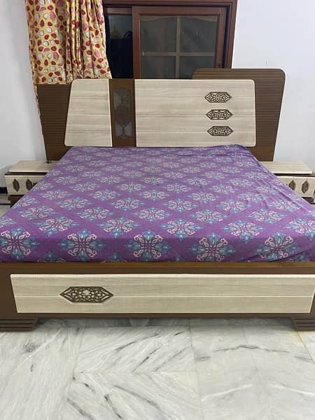 Used wooden bed set 0