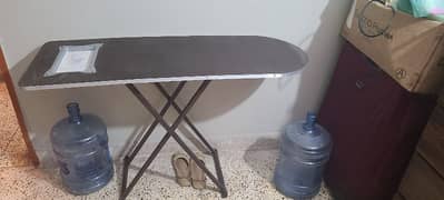 Iron stand new in condition slightly used