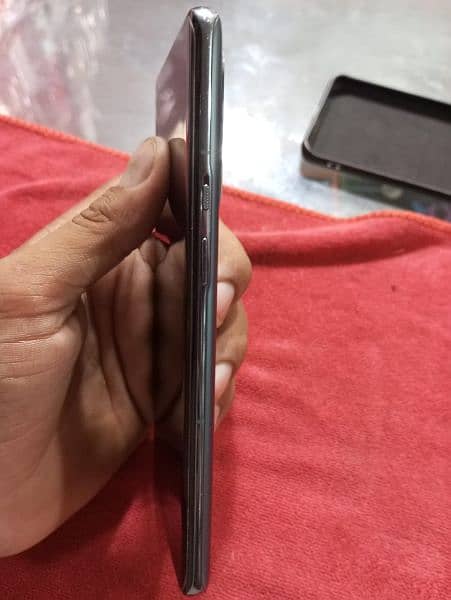 OnePlus 9pro 5g 12 gb 256gb dual sim 4