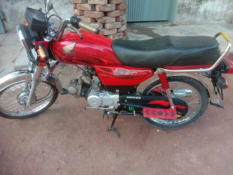 CD70 bike 1