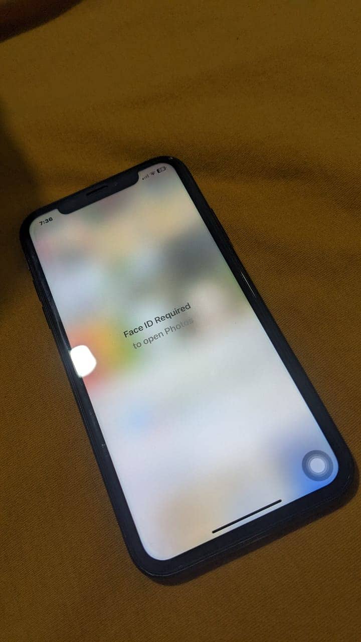 i phone xR 128gb 9