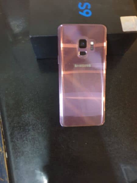 Samsung S9 with Box 2