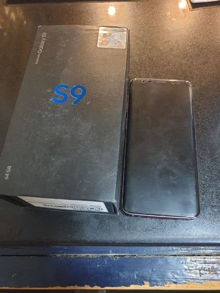 Samsung S9 with Box 9