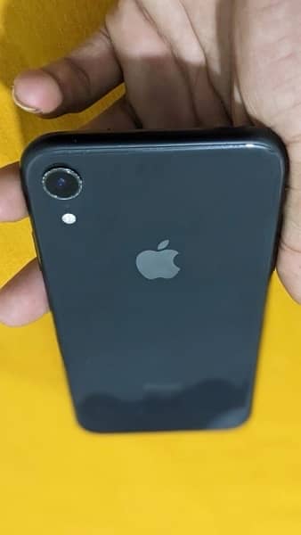 i phone xR 128gb 0