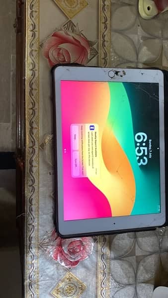ipad 7th gen with box charger 1