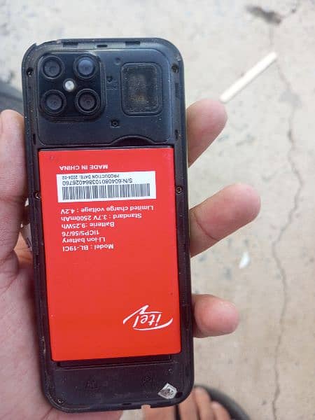 itel gama button phone back broke 4