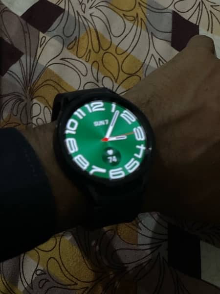 galaxy watch 6classice  10/10 only 45k no box just charge and watch 3