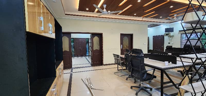 Single Story Furnished Office 16