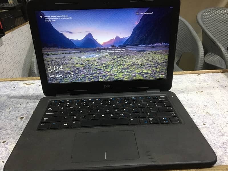 Dell Latitude 3300 (corei3-7gen 0