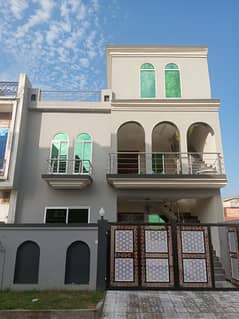 Beautiful House 5 Marla Front of Arcade for Rent -Newcity Phase 2 Wah Cantt