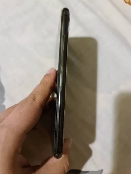 Iphone 11 pro max PTA Approved 1