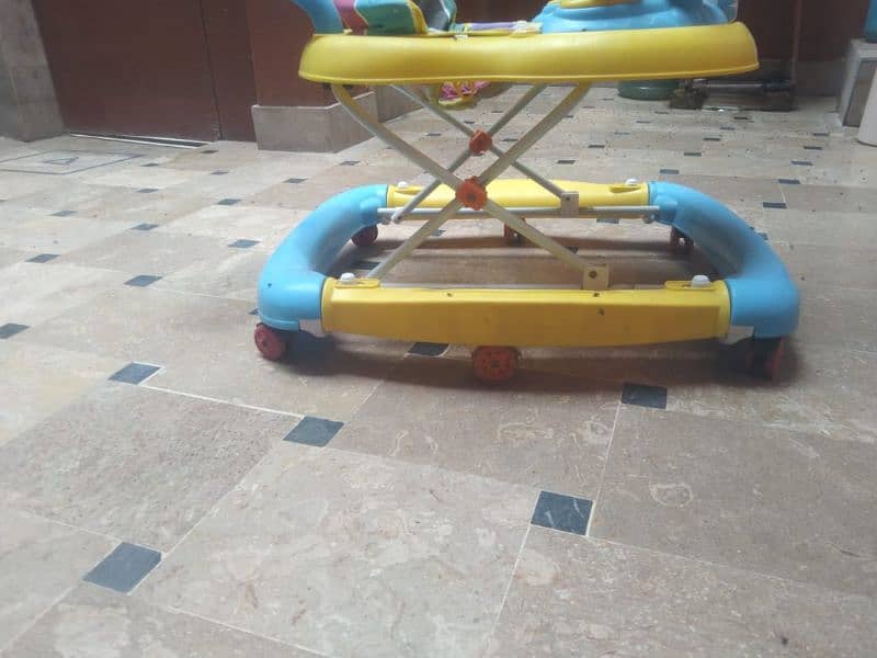 Baby waker jenion swing function urgent sell 15