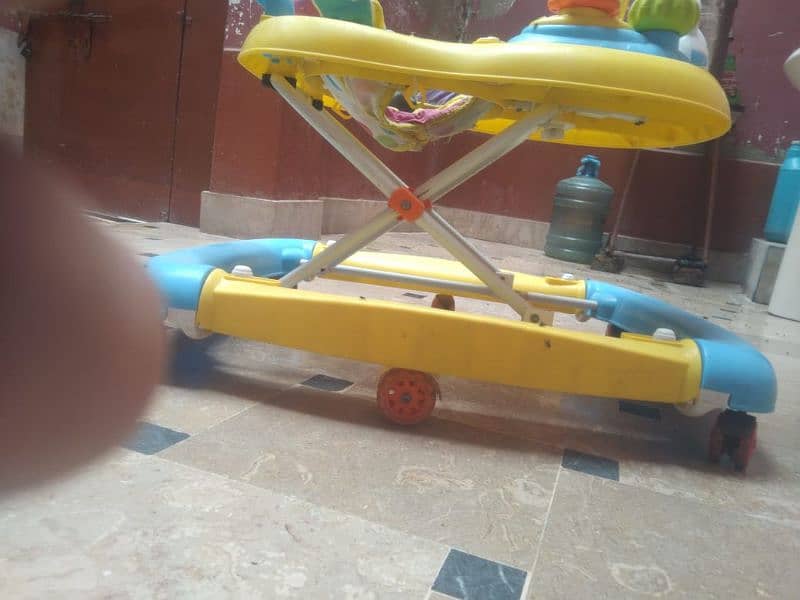 Baby waker jenion swing function urgent sell 17