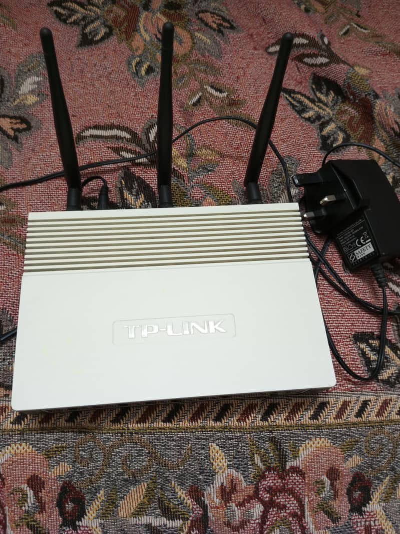 TP-LINK 300Mbps Wireless N Access Router For Sale 2