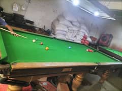 2 Snooker tables