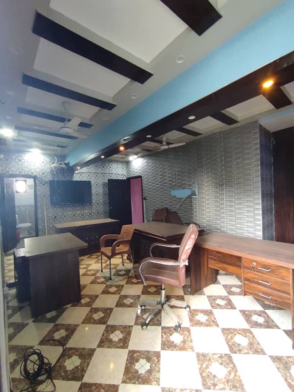 Avail Yourself A Great 1400 Square Feet Flat In Clifton - Block 3 4