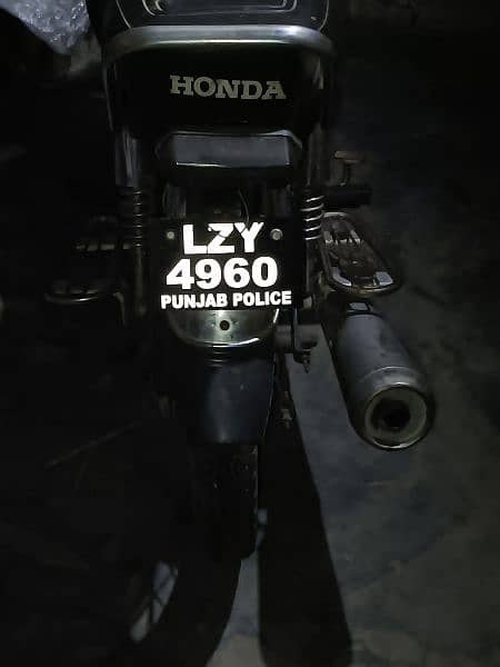 Honda 125 for urgent sell good conditon 3