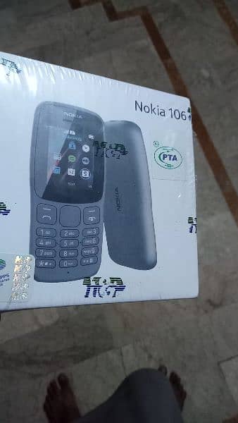 new Nokia 106 typing mobile 3