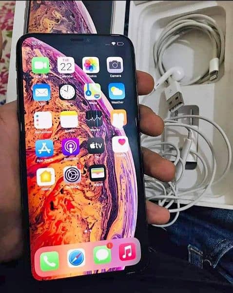 iphone XS Max 256GB  With Full Box urgent Sale 1