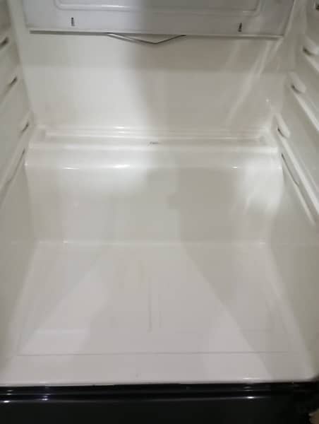 Pel Glass Door Refrigerator 10/10 5