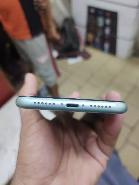I want to sell my iPhone 11 JV 64 6