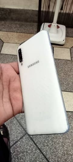 Samsung a50