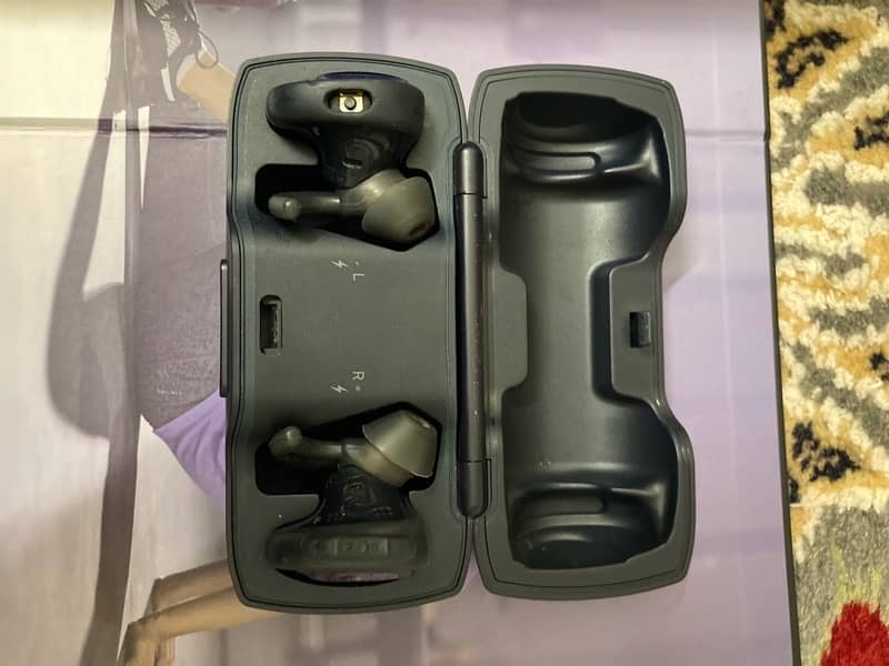 Excellent quality Bose Soundsport free earbuds 3