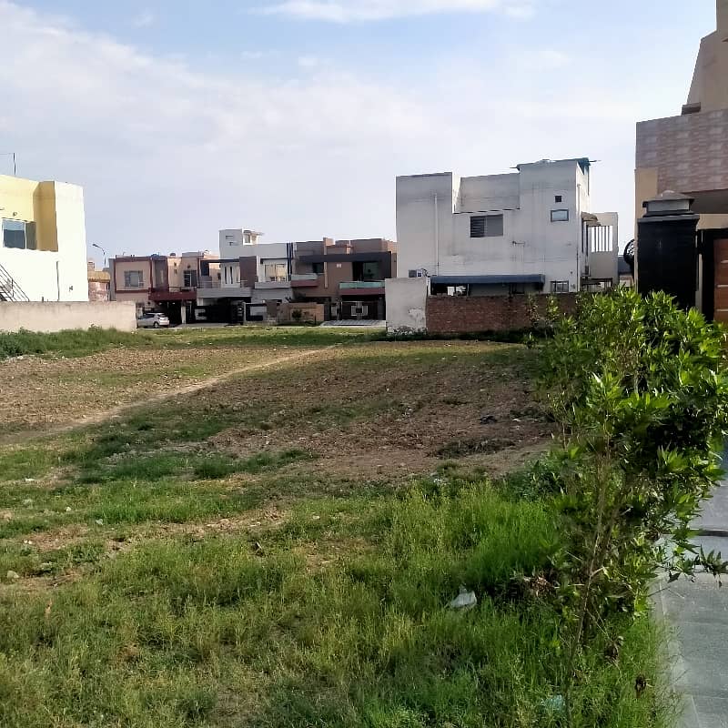 10 Marla Possession Plot For Sale Near Park And Main Road 2