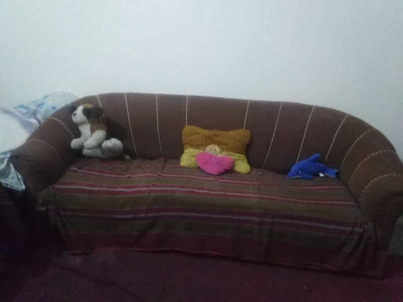 sofa in good condition 0