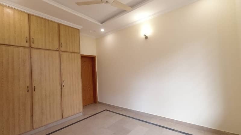 House For sale In Rs. 29000000 1
