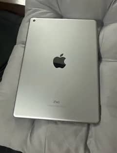iPad 6 generation condition 10/10 everything with in genuine condition