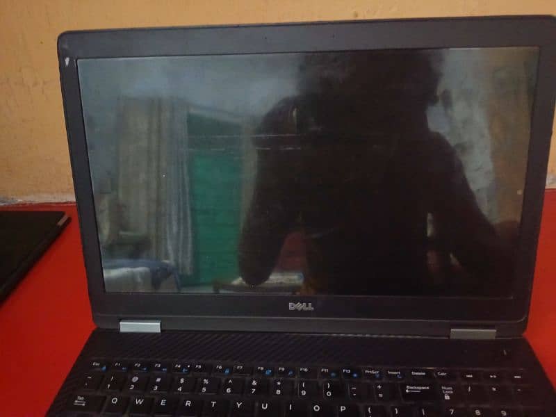 Dell latitude  only serious buyers contact me 3