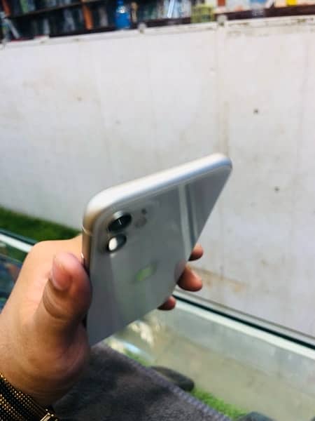 iPhone 11 128gb factory unlocked 3