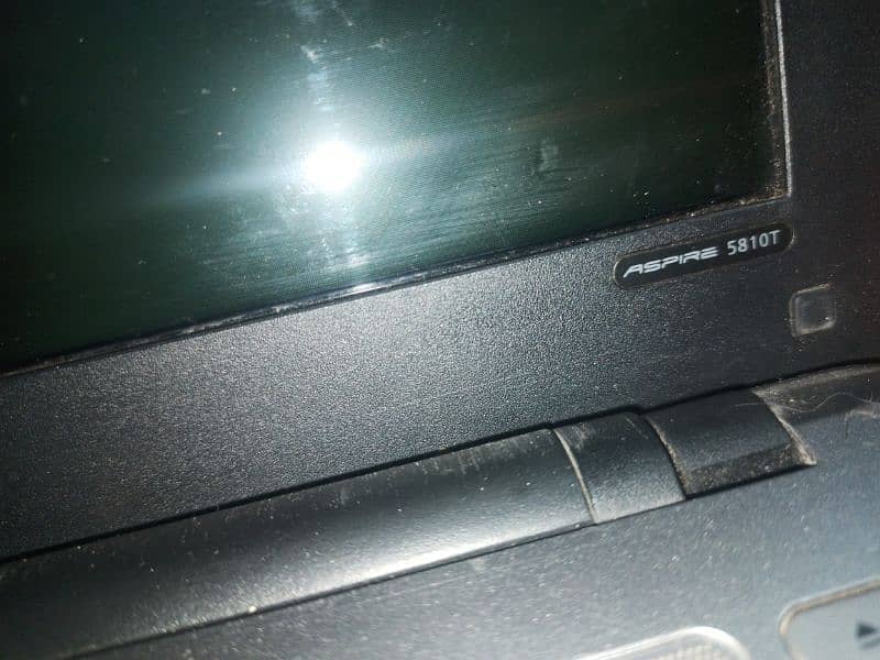 Acer laptop 5810T 0