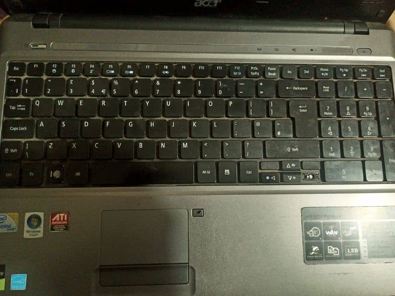 Acer laptop 5810T 8