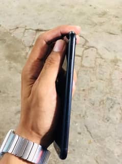 iPhone XR Lush Condition water pack