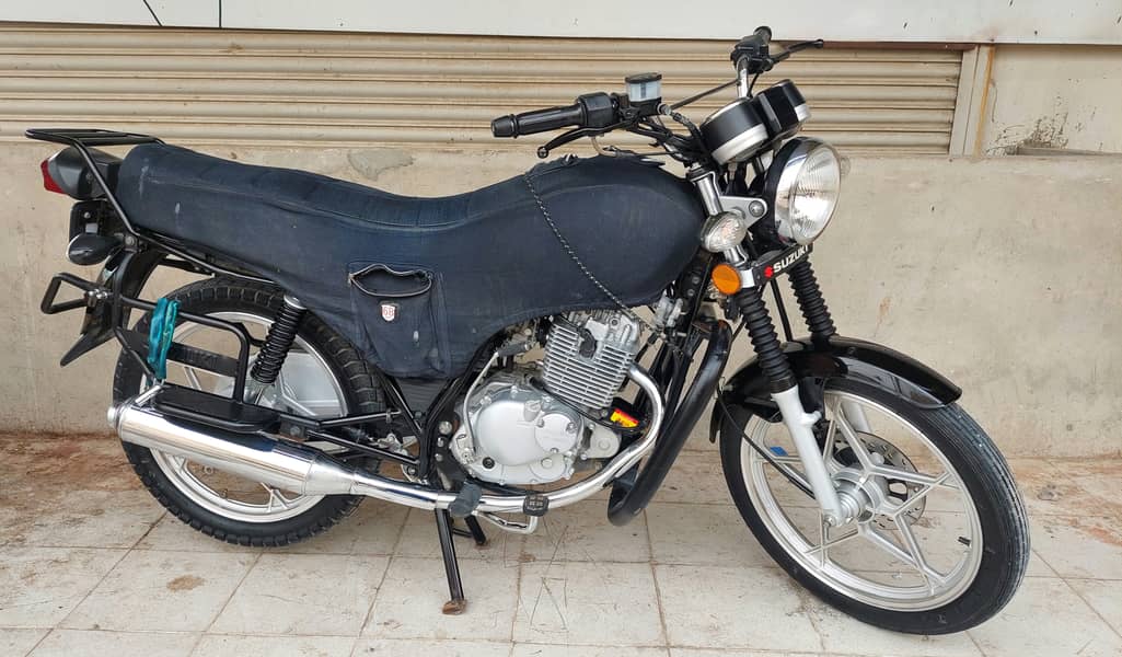 SUZUKI GS 150 SPECIAL EDITION 8