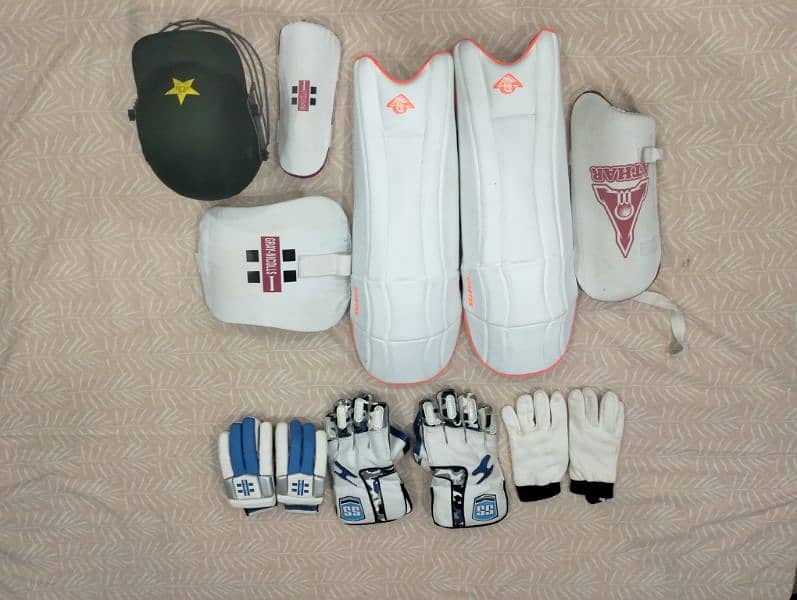 cricket full kit fresh condition slightly used without bat branded kit 0