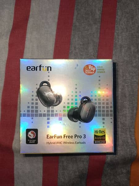 Ear Fun free pro 3 box pack . Free protective case 0