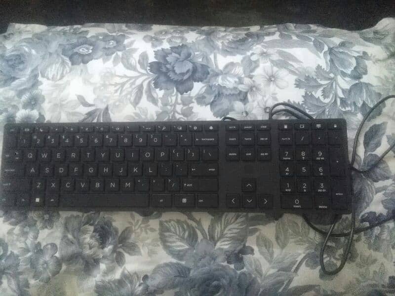 hp keyboard for urgent sale 0