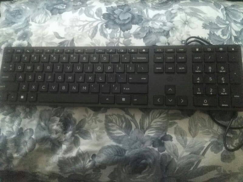 hp keyboard for urgent sale 4