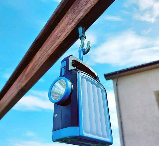 Solar motion sensor light 12