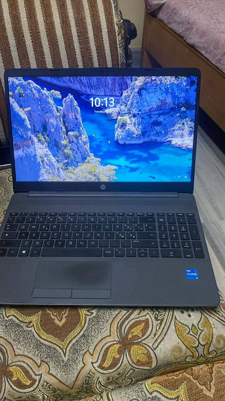 12 generation i5  512gb | upgraded |  1 year used almost Condition new 2