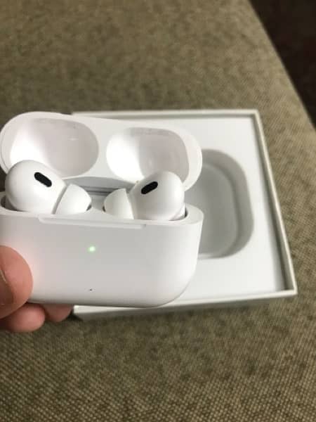 Apple Airpods pro 2nd gen 0