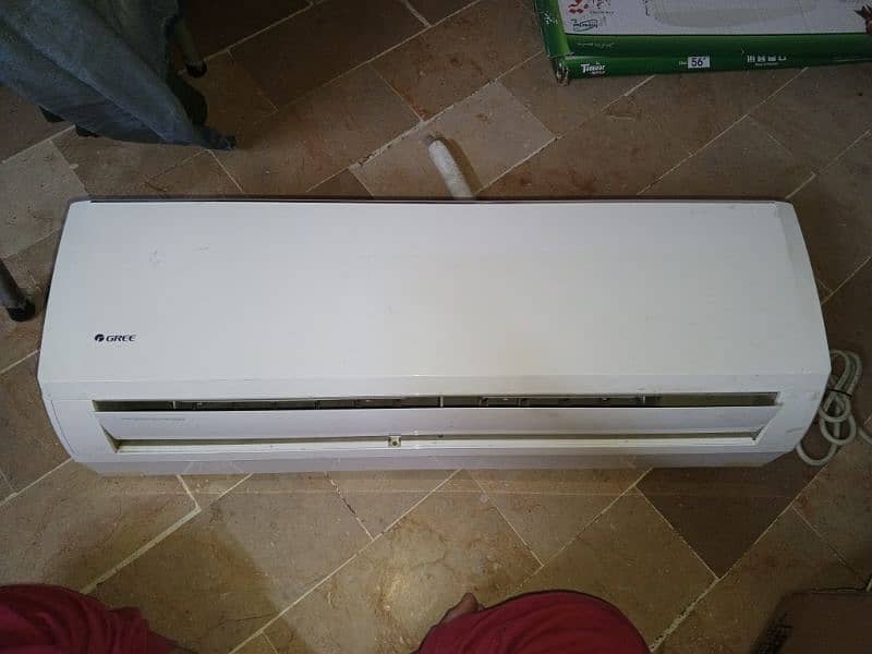 1 Ton AC (Gree) 0