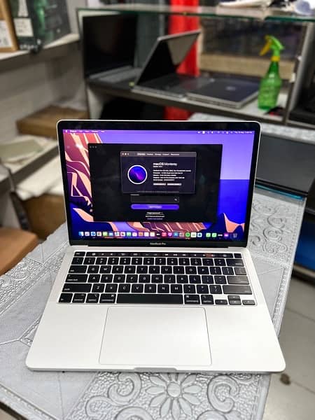 Macbook Pro 13 2020 - Year 2020 2