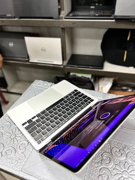 Macbook Pro 13 2020 - Year 2020 4