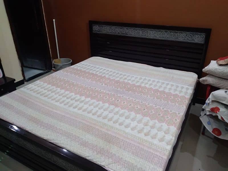 Iron Bed For Sale In Good Condition 6