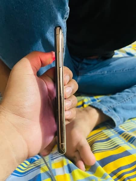 Iphone XS 4