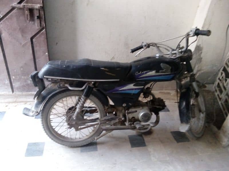 Honda 70cc Karachi number 11